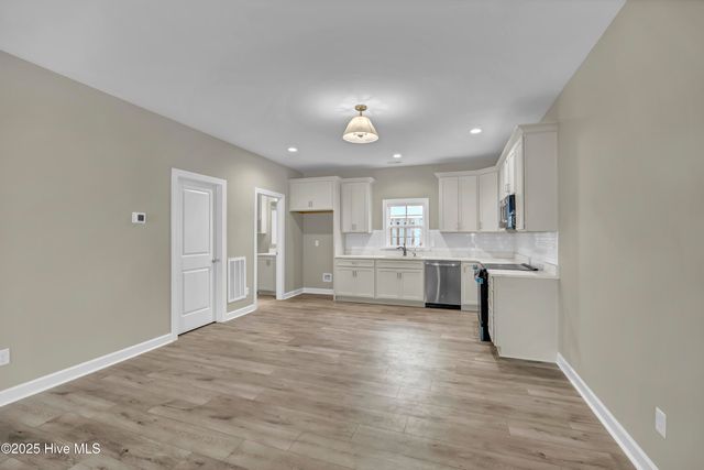 1516 Pinfish Lane, Carolina Beach, NC 28428