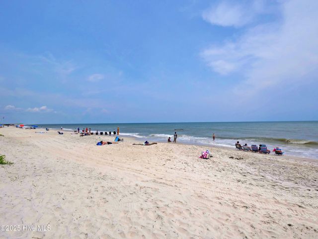 1516 Pinfish Lane, Carolina Beach, NC 28428