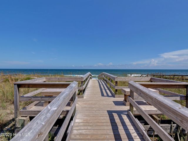1516 Pinfish Lane, Carolina Beach, NC 28428
