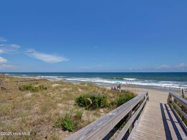 1516 Pinfish Lane, Carolina Beach, NC 28428