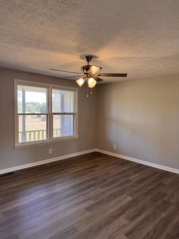 5470 Stacy Springs Rd, Springfield, TN 37172