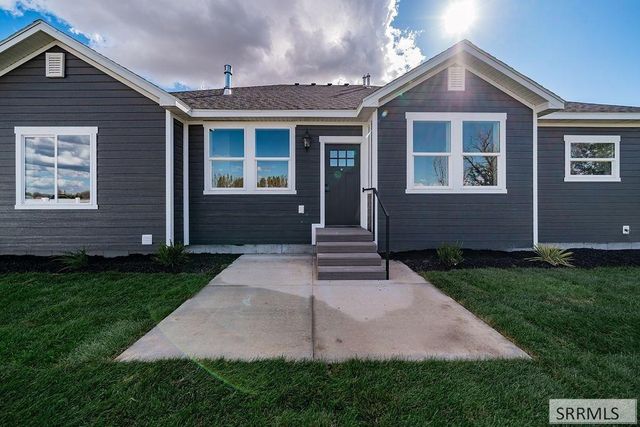 1571 Palm Springs Drive, Idaho Falls, ID 83404