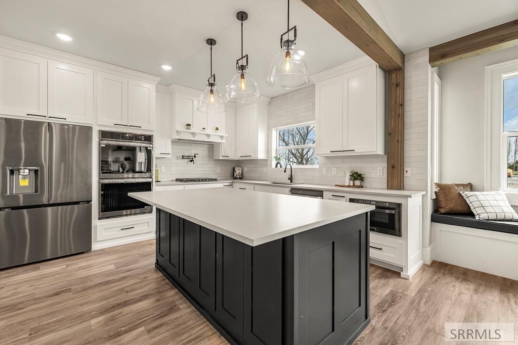 Image 10 of property listing at 1571 Palm Springs Drive, Idaho Falls, ID 83404