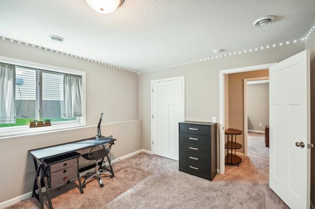9195 25th Street NE, Saint Michael, MN 55376