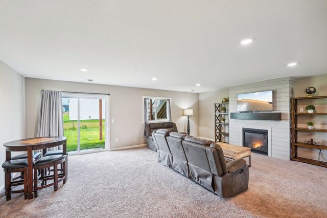 9195 25th Street NE, Saint Michael, MN 55376
