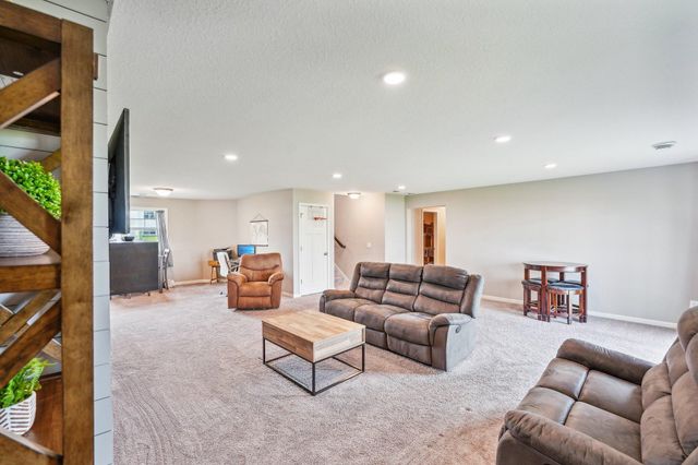 9195 25th Street NE, Saint Michael, MN 55376