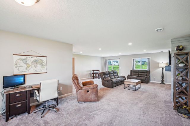 9195 25th Street NE, Saint Michael, MN 55376