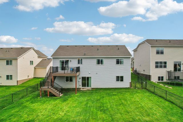 9195 25th Street NE, Saint Michael, MN 55376