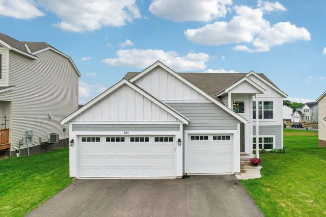 9195 25th Street NE, Saint Michael, MN 55376
