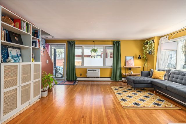 5 Amy Street, Providence, RI 02906