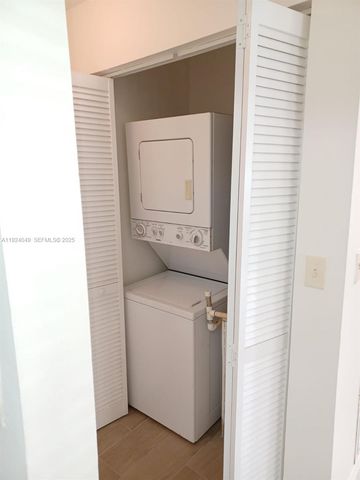 2134 Cleveland St B, Hollywood, FL 33020