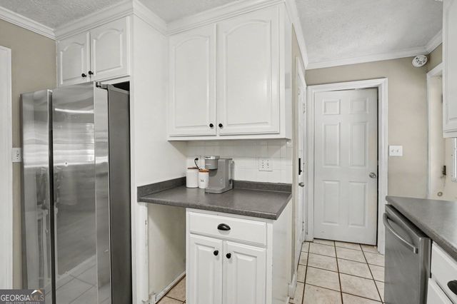 1337 Greenview Drive, Griffin, GA 30224