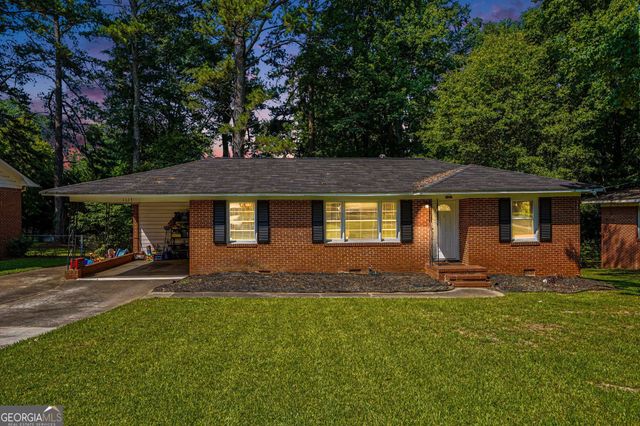 1337 Greenview Drive, Griffin, GA 30224