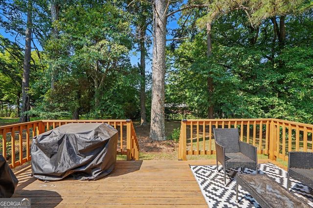 1337 Greenview Drive, Griffin, GA 30224