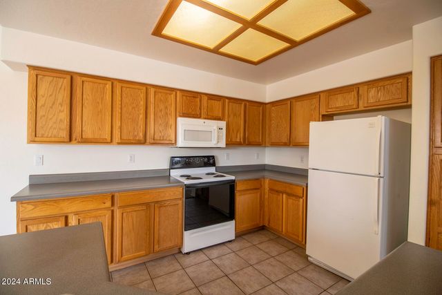 10065 E CAPRI Avenue, Mesa, AZ 85208