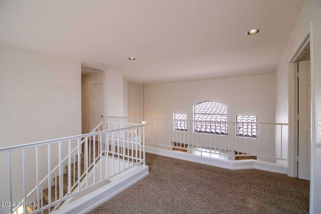 10065 E CAPRI Avenue, Mesa, AZ 85208