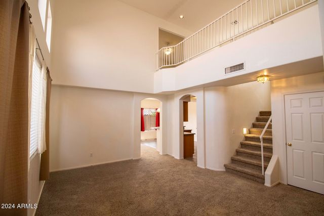 10065 E CAPRI Avenue, Mesa, AZ 85208