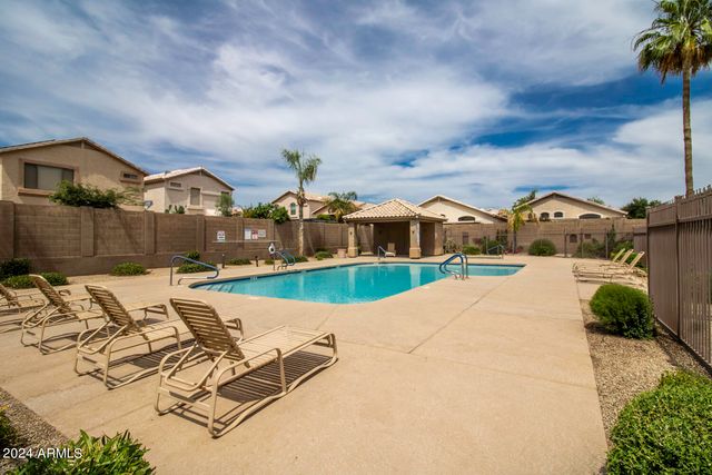 10065 E CAPRI Avenue, Mesa, AZ 85208