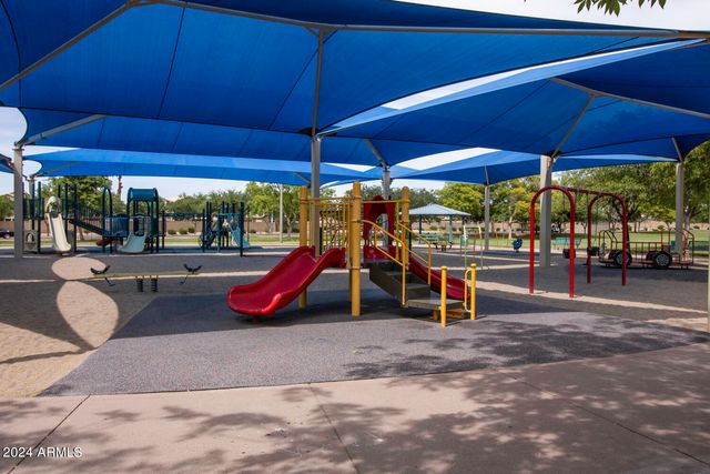 10065 E CAPRI Avenue, Mesa, AZ 85208