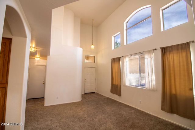 10065 E CAPRI Avenue, Mesa, AZ 85208