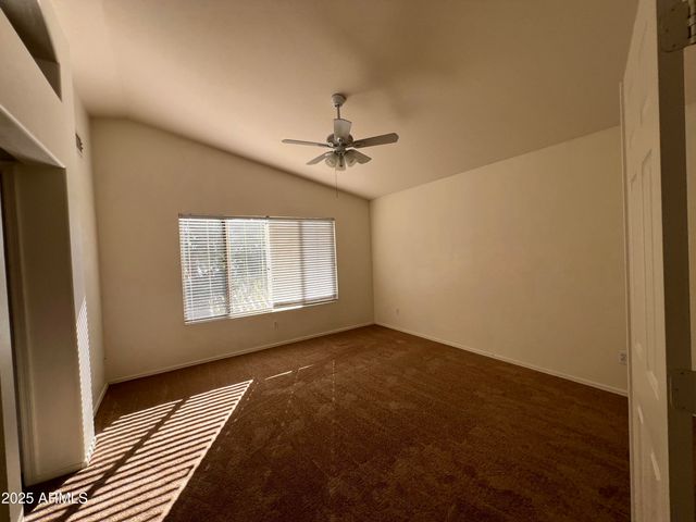 10065 E CAPRI Avenue, Mesa, AZ 85208