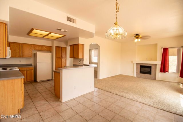 10065 E CAPRI Avenue, Mesa, AZ 85208