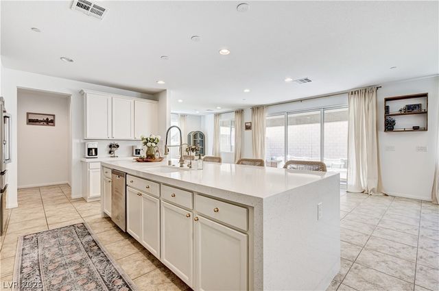 607 Cadence View Way, Henderson, NV 89011