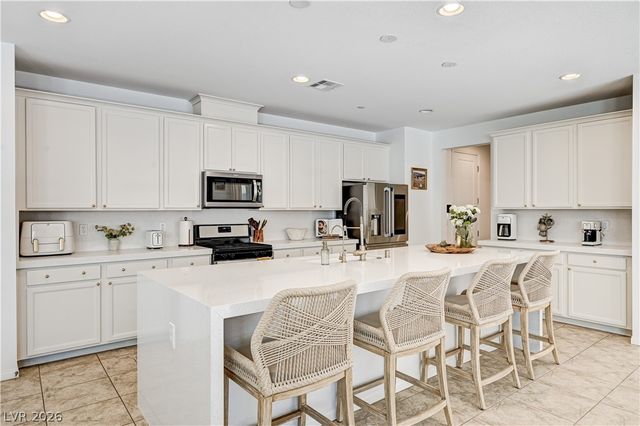 607 Cadence View Way, Henderson, NV 89011