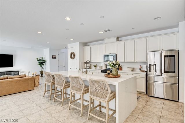 607 Cadence View Way, Henderson, NV 89011