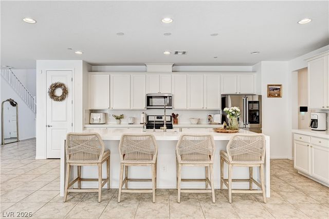 607 Cadence View Way, Henderson, NV 89011