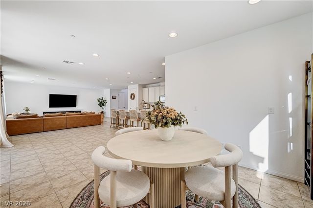 607 Cadence View Way, Henderson, NV 89011