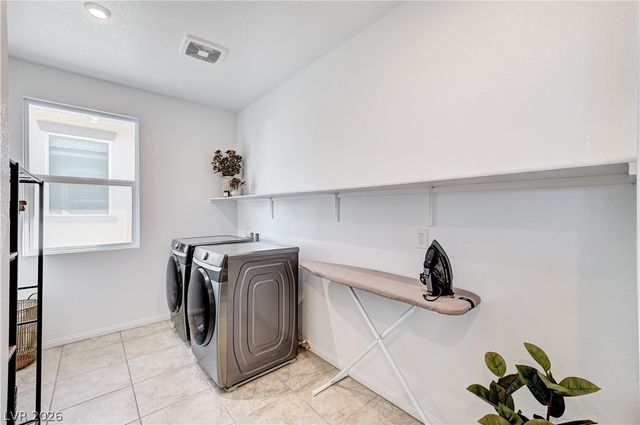 607 Cadence View Way, Henderson, NV 89011