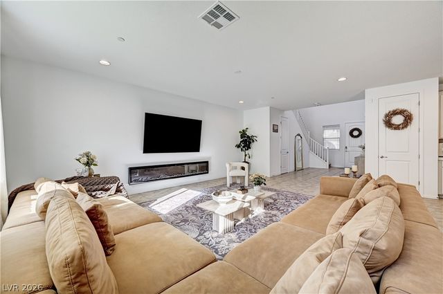 607 Cadence View Way, Henderson, NV 89011