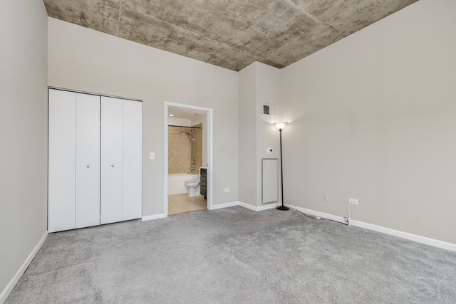 1122 W Catalpa Avenue 616, Chicago, IL 60640