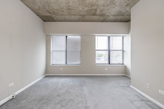 1122 W Catalpa Avenue 616, Chicago, IL 60640