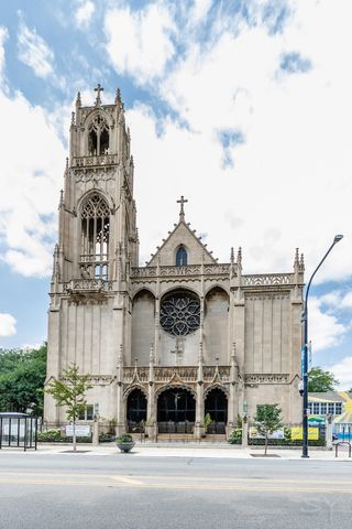 1122 W Catalpa Avenue 616, Chicago, IL 60640