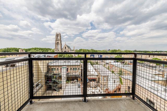 1122 W Catalpa Avenue 616, Chicago, IL 60640