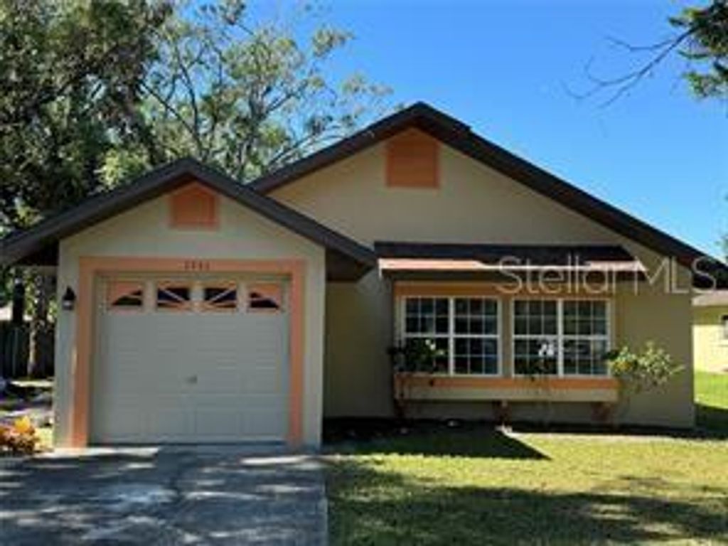 2406 S LAKE AVENUE, Sanford, FL 32771