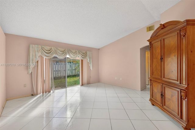 1306 NW 125th Ter, Sunrise, FL 33323