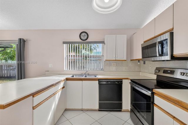 1306 NW 125th Ter, Sunrise, FL 33323