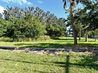 0 Avenue H Avenue, Fort Pierce, FL 34950