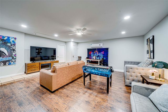 1700 Sparrow Lane, Aubrey, TX 76227