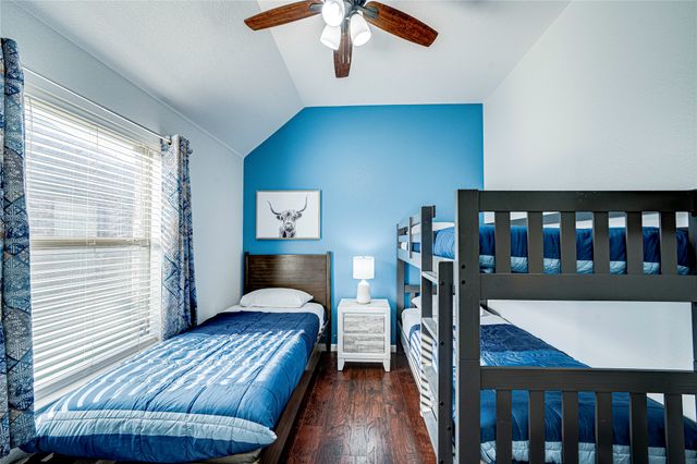1700 Sparrow Lane, Aubrey, TX 76227