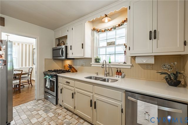 1107 Ridgecrest Dr, Henrico, VA 23229