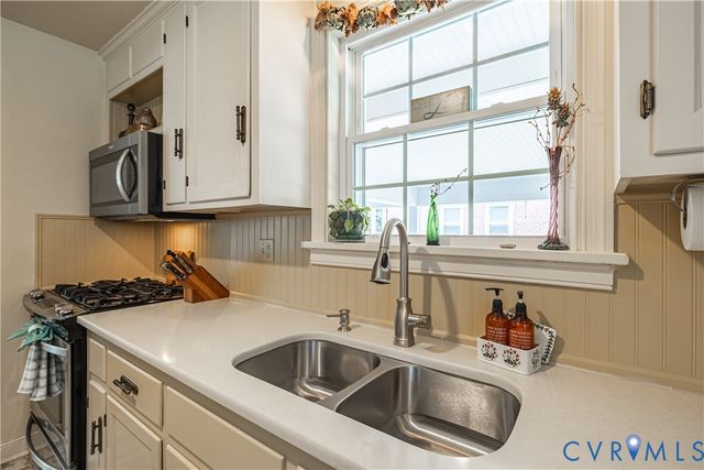 1107 Ridgecrest Dr, Henrico, VA 23229