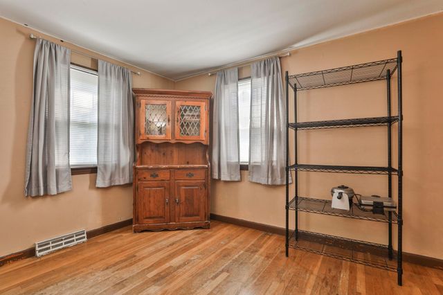42 Elgin Street, Nashua, NH 03060