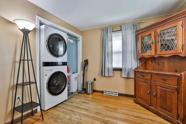 42 Elgin Street, Nashua, NH 03060