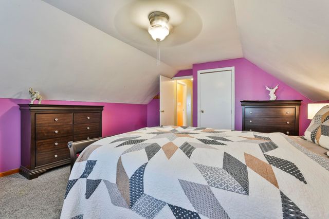 42 Elgin Street, Nashua, NH 03060