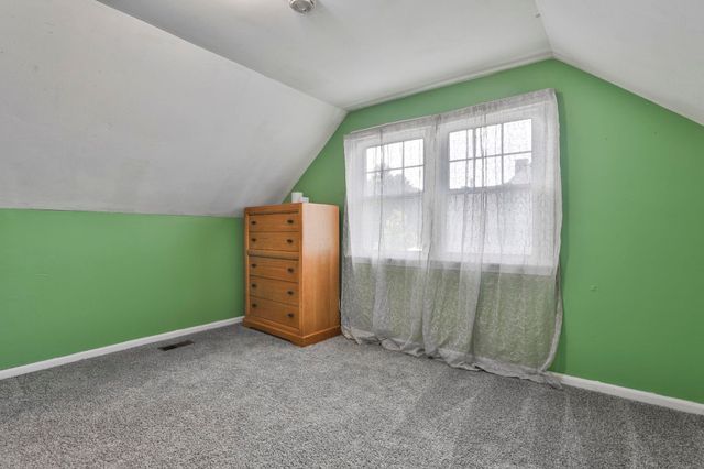 42 Elgin Street, Nashua, NH 03060