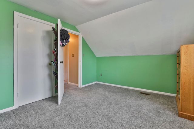 42 Elgin Street, Nashua, NH 03060